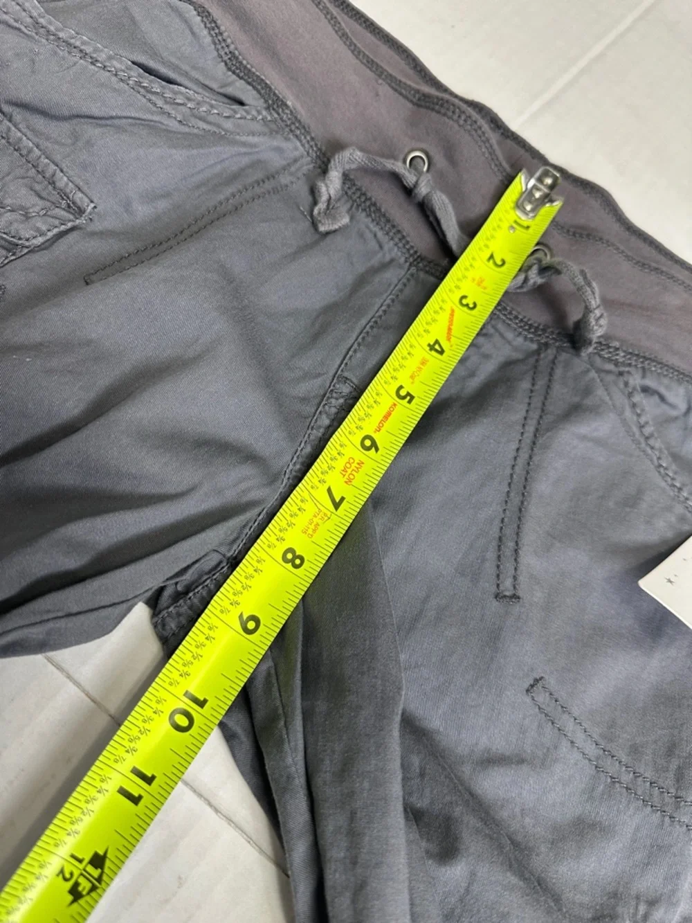 NEW Unionbay Gray Cargo Capri Pants Pull On Drawstring Juniors Size 7 Y2K - Picture 11 of 12